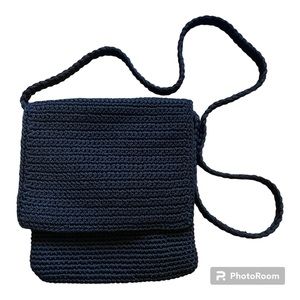 The SAK black knit crossbody purse /EUC! Zipper closure w/ flap over top - 7”x8”